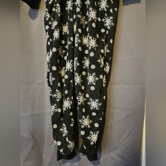 Winter Penguin Pajamas,Women's Medium Black And White Penguin Hooded Onesie PJ'S - Picture 3 of 10